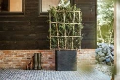 Capi Plantenbak Vierkant Nature Rib NL - L50 X B50 X H50cm - Zwart 7 Capi Plantenbak Vierkant Nature Rib NL - L50 X B50 X H50cm - Zwart -Tuinbenodigdheden Bevordering pot vierkant rib nl 50x50x50 zwart plantenbak 7 8